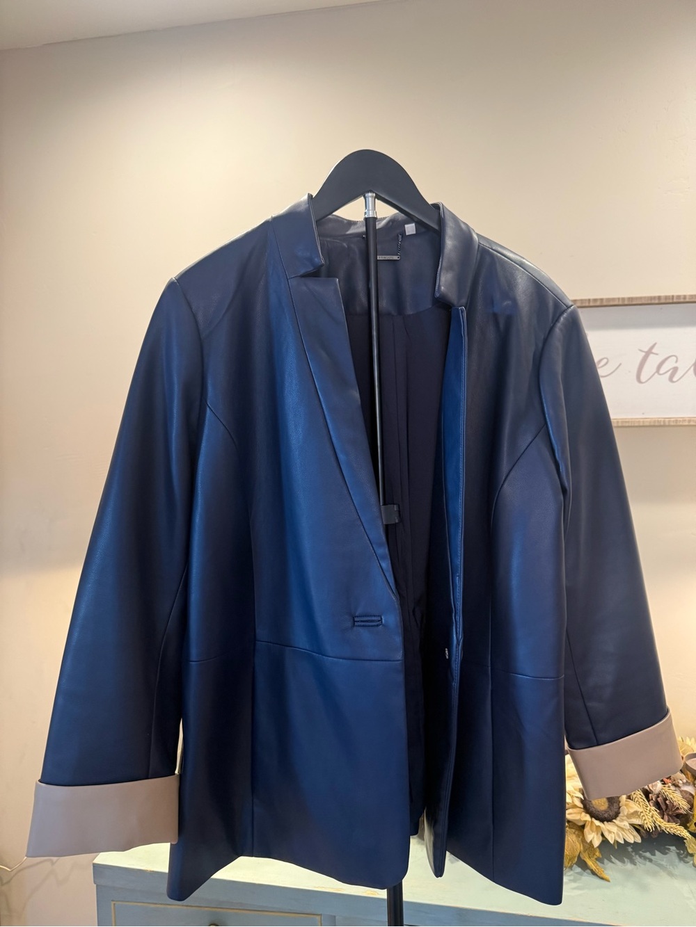 Chico’s Navy Blue Leather Look Blazer Contrast Cuffs Size 2.5 US 14